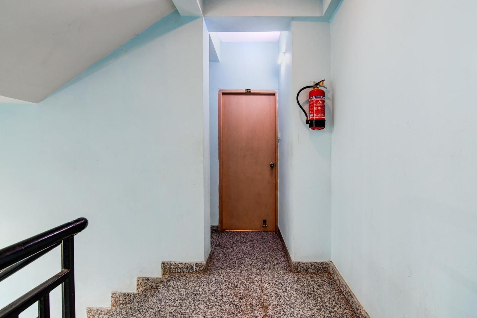 Hotel O Casa Astra Колката Екстериор снимка